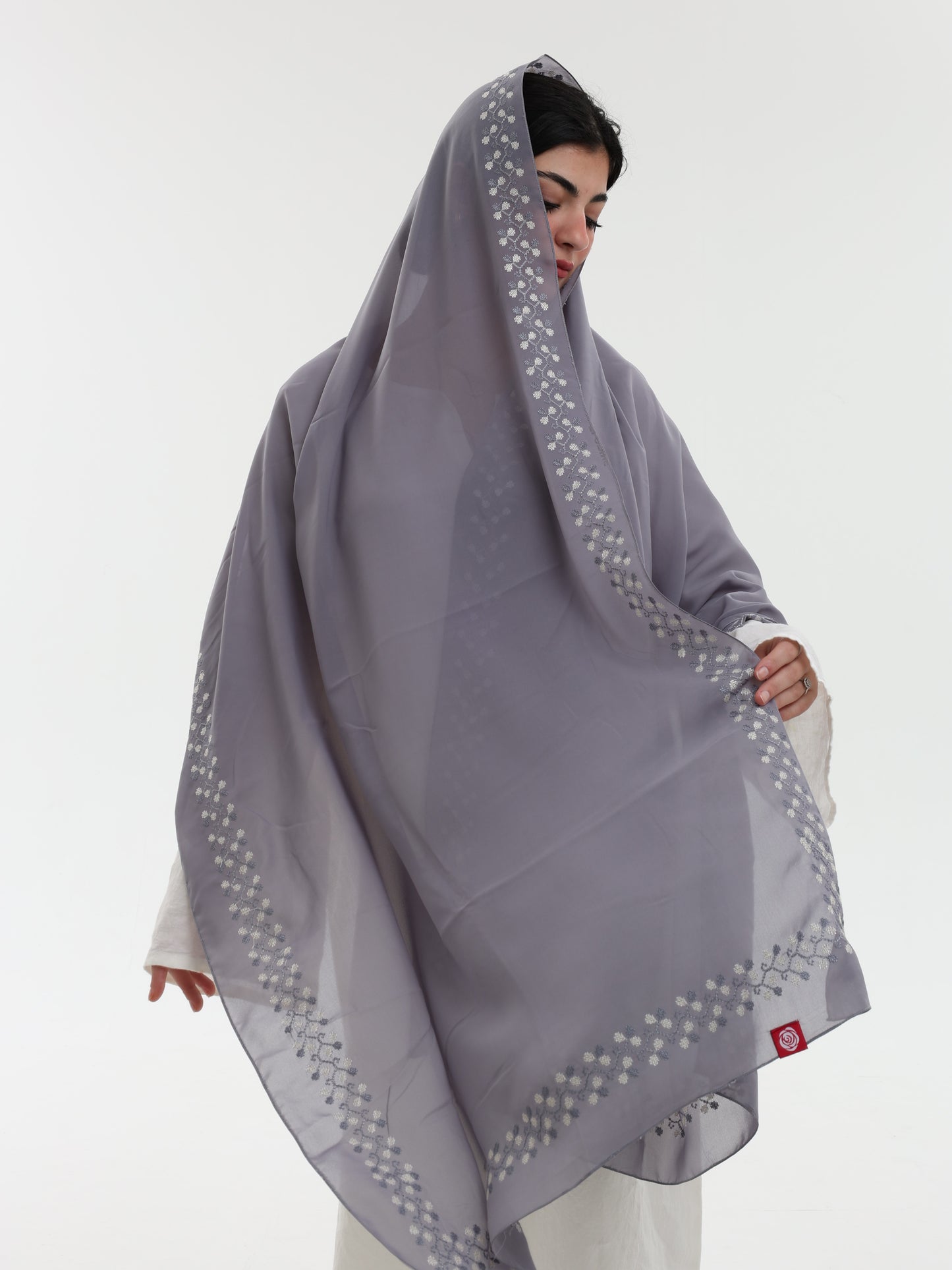 UQ1-06 شيل بيت عريضة مطرزة